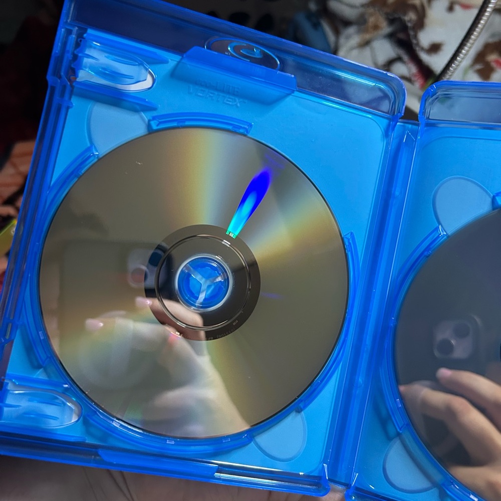 Disney's Beauty and the Beast Blu-ray Combo - Yellow and Blue - Picture 6 of 6